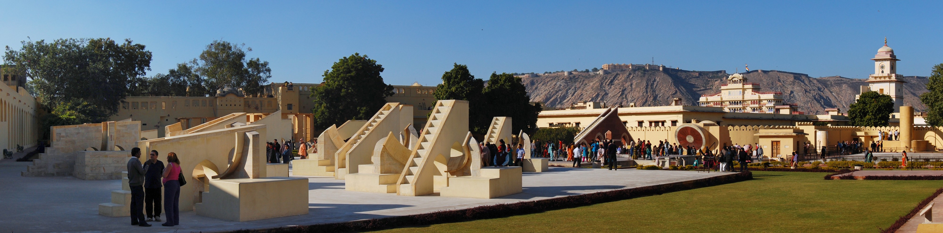 Jaipur Jantar Mantar panorama 2011