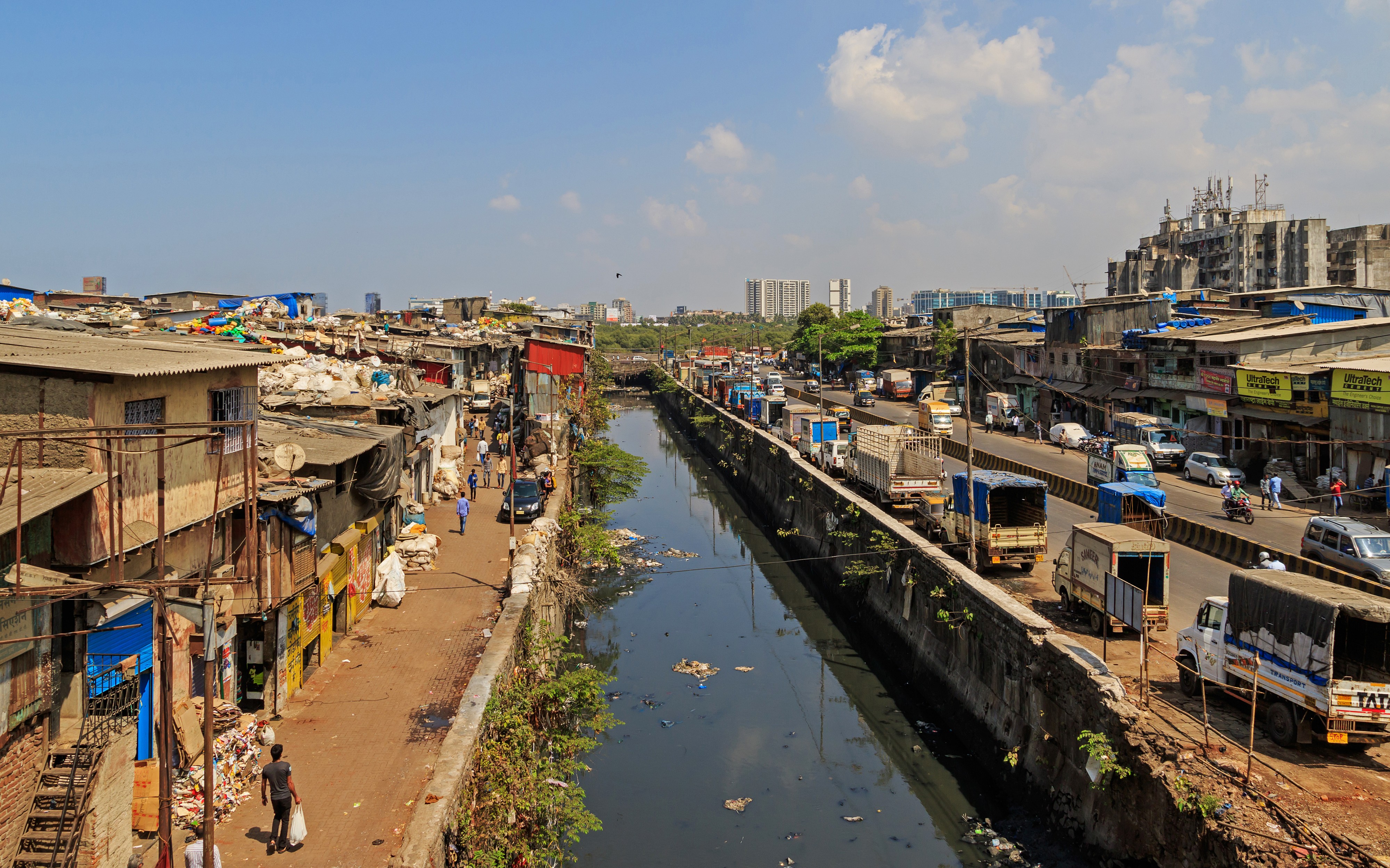 Mumbai 03-2016 50 Dharavi near Mahim Junction