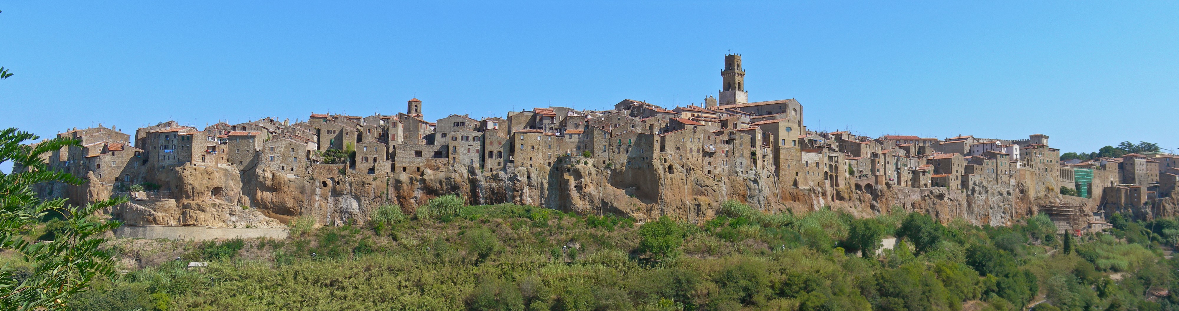 Pitigliano - Panorama agosto 2007 - new 2015