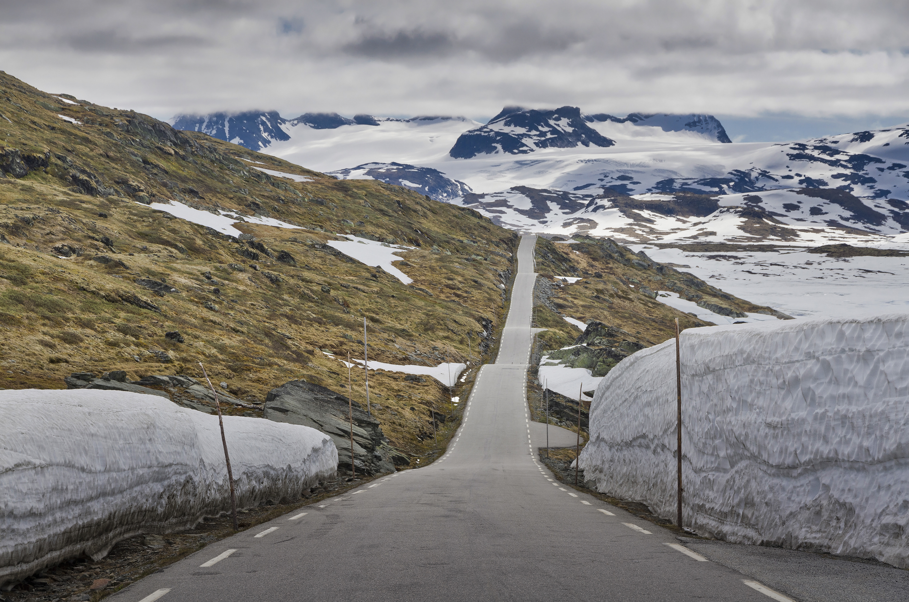 Fv55 road at Sognefjellet, 2013 June