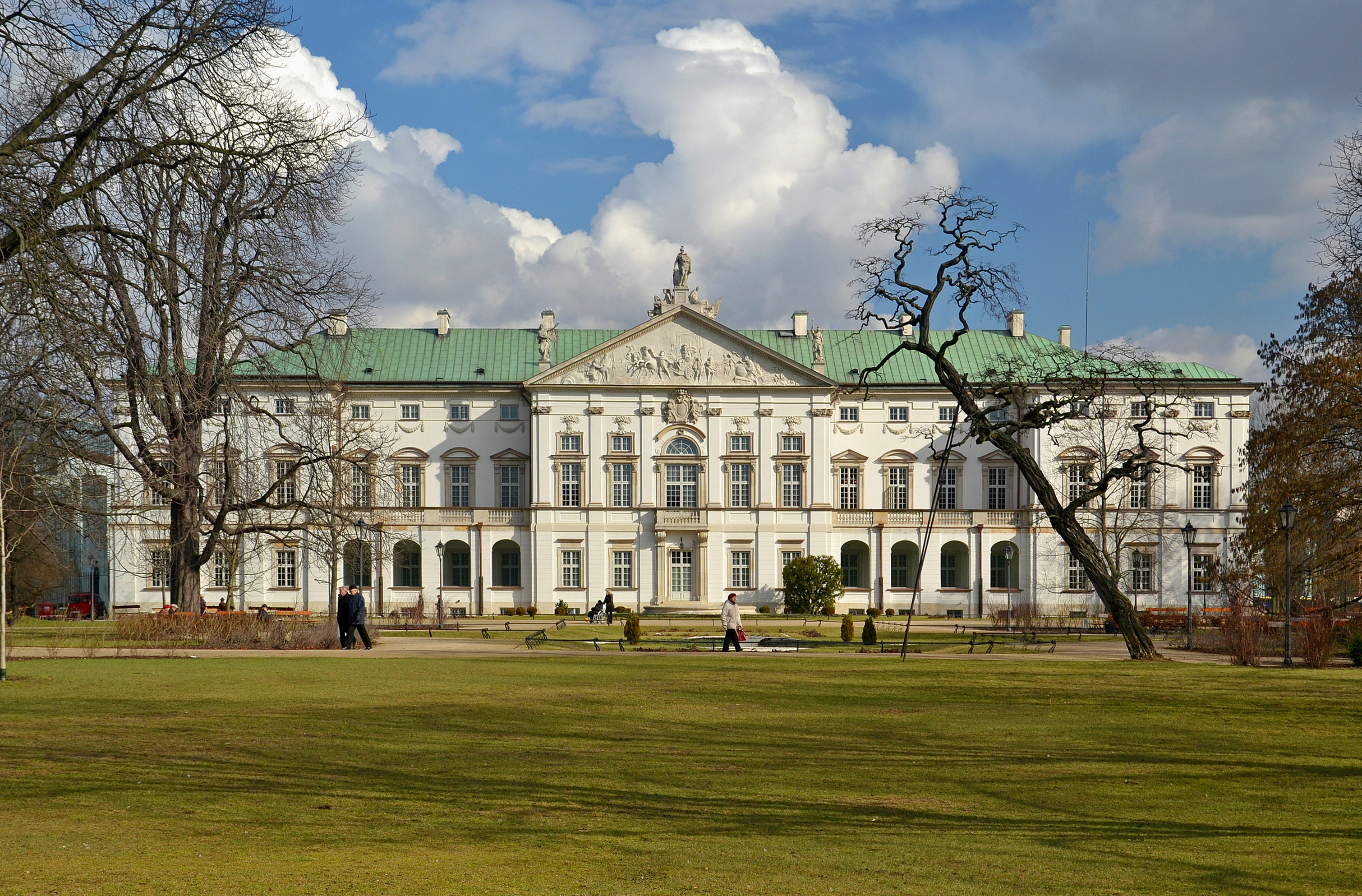 Krasiński Palace in Warsaw (by Pudelek)