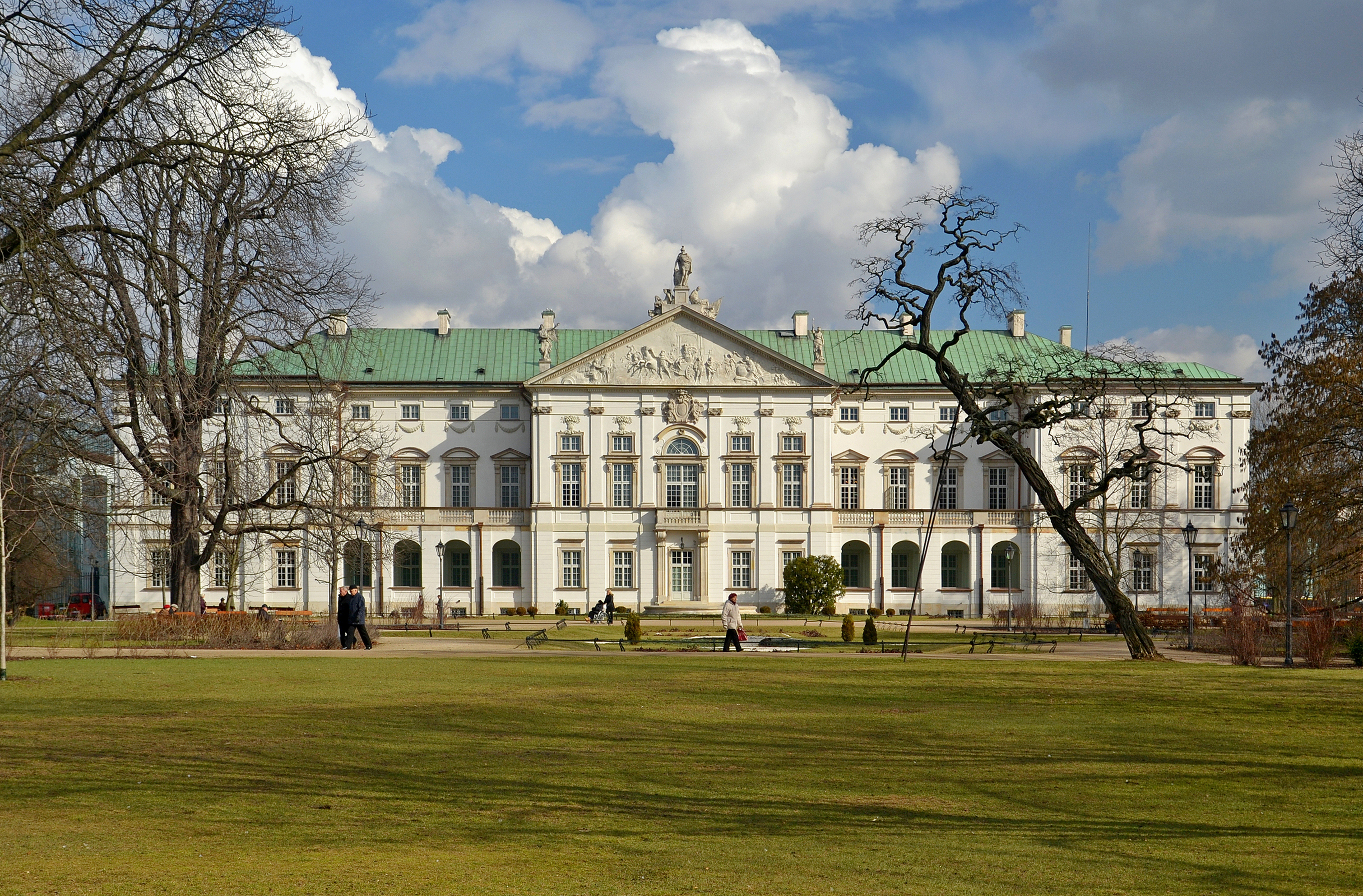 Krasiński Palace in Warsaw (by Pudelek)