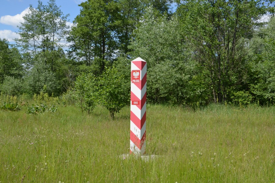 Polish boundary stones near Burg river
