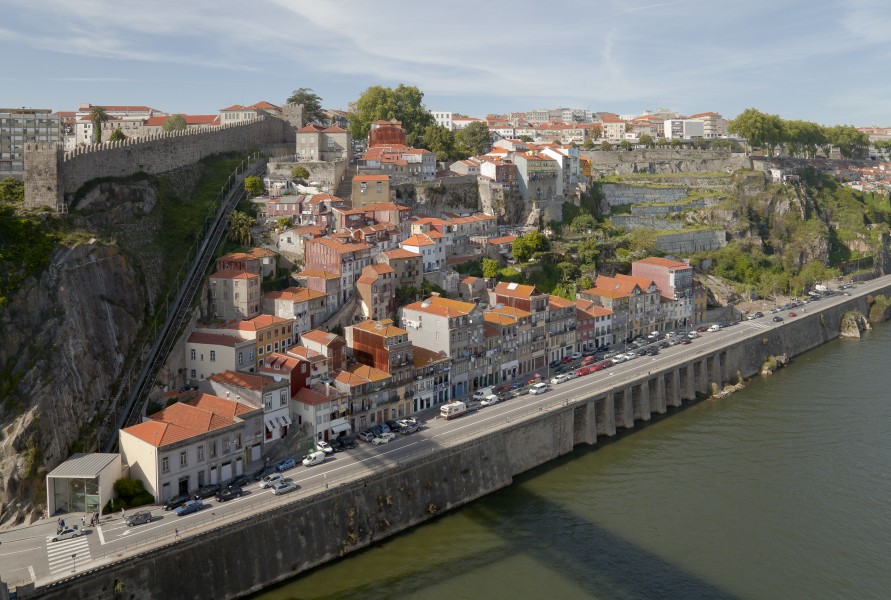 Encosta dos Guindais, Oporto, Portugal, 2012-05-09, DD 06