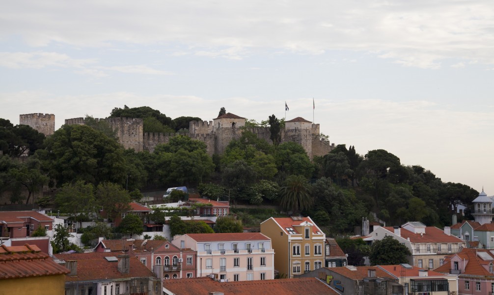 Vistas de Lisboa desde Miradouro da Graça, Portugal, 2012-05-12, DD 01