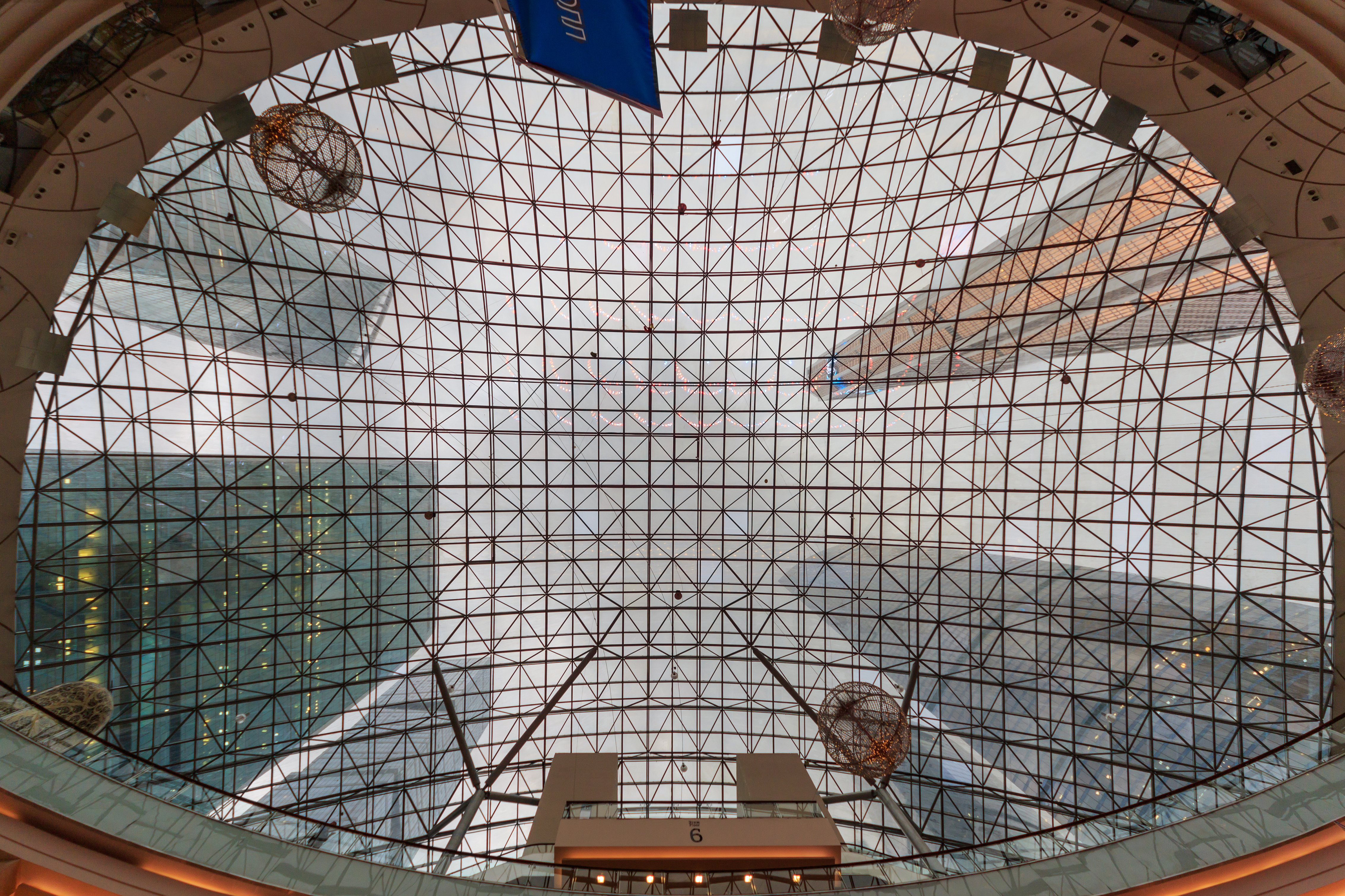 Moscow Afimall atrium 08-2016 img2