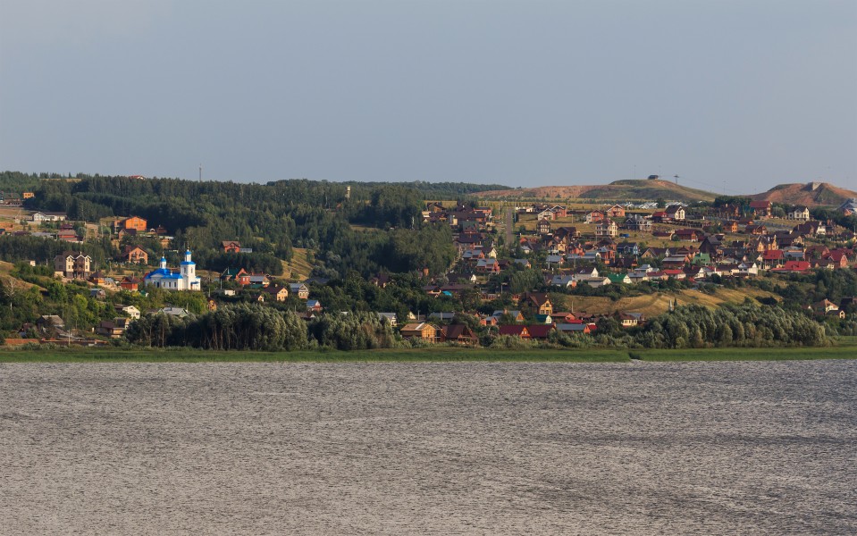 View of Vvedenskaya Sloboda from Sviyazhsk Island 08-2016