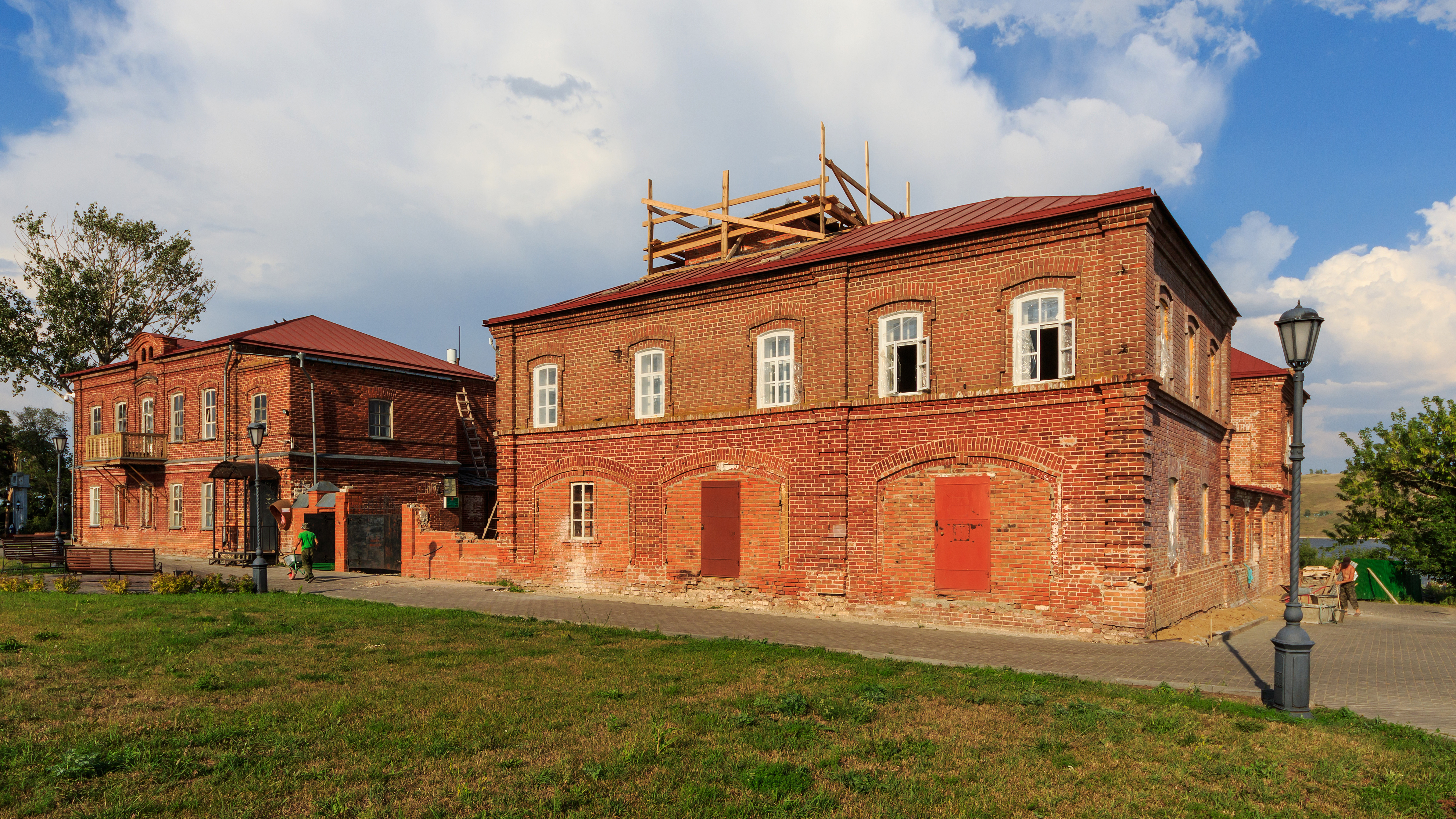 Sviyazhsk Rozhdestvenskaya Square buildings 08-2016 img1