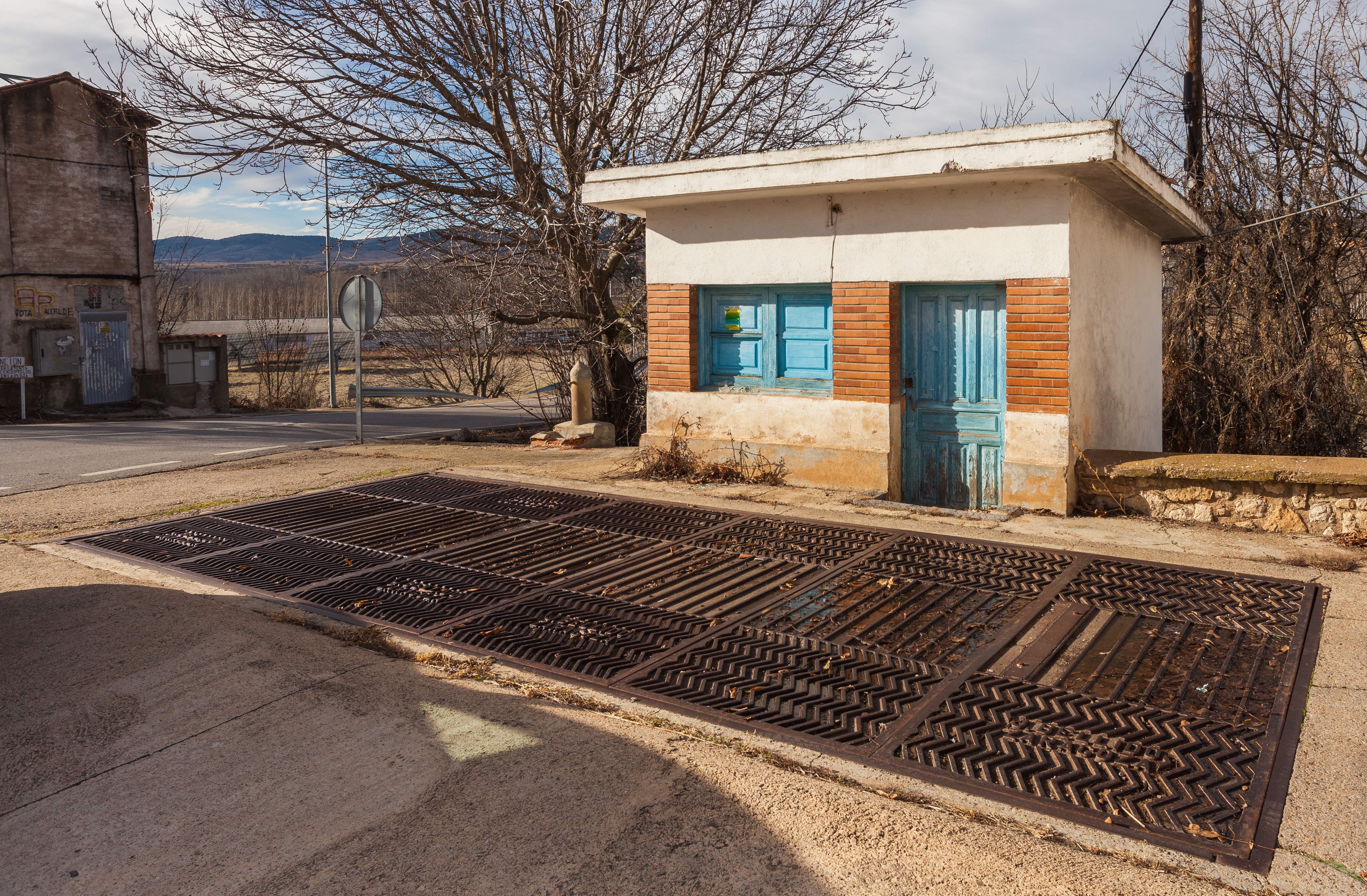 Báscula, San Martín del Río, Teruel, España, 2014-01-08, DD 02