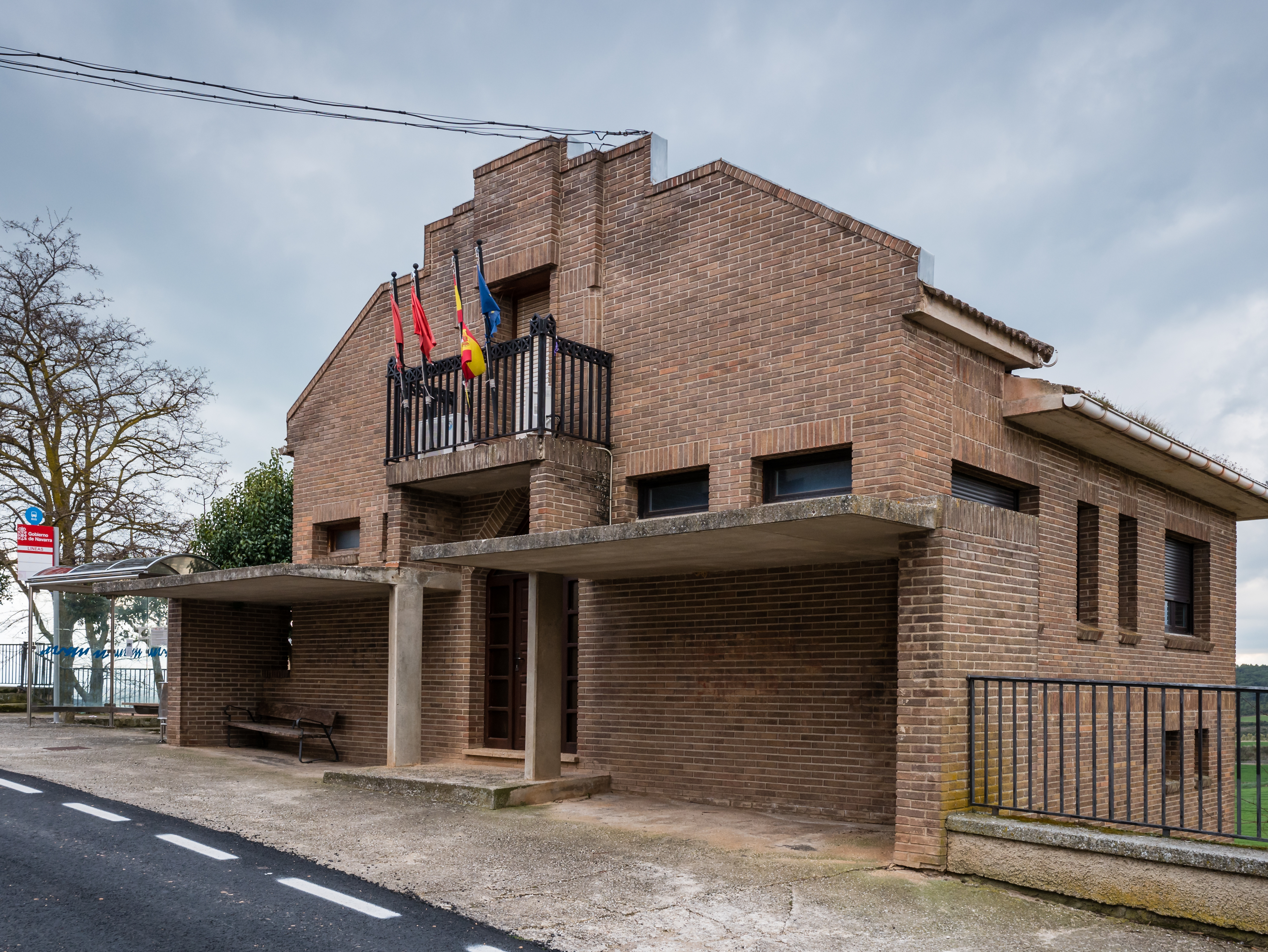 Luquin - Ayuntamiento 01