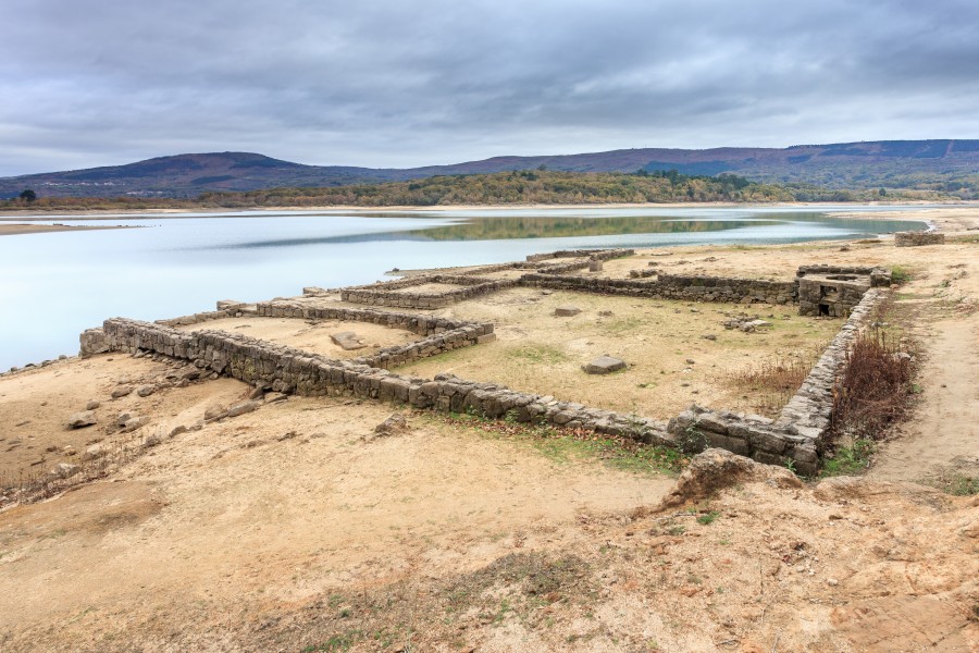 2015. Ruínas. Domus en Aquis Querquennis. Bande. Galiza