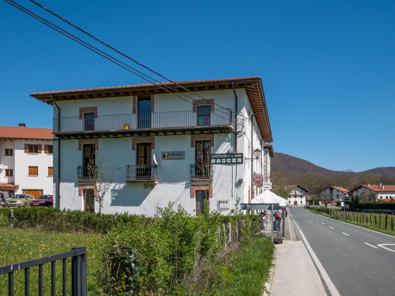 Basaburúa Mayor - Jauntsarats 01