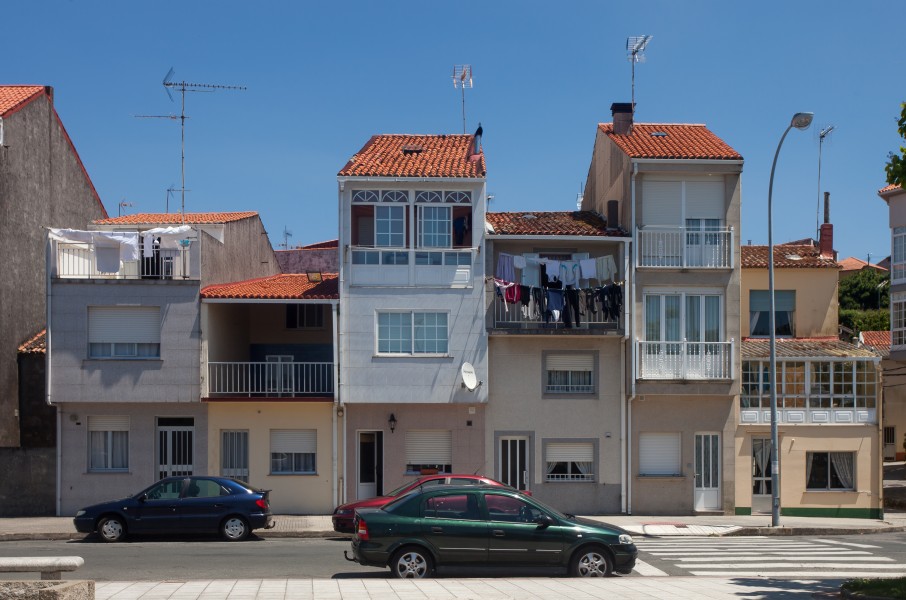 Conxunto de edificios estreitos. Rianxo. 2013. Galiza