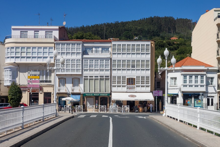 Edificios residenciais. Cedeira. C40
