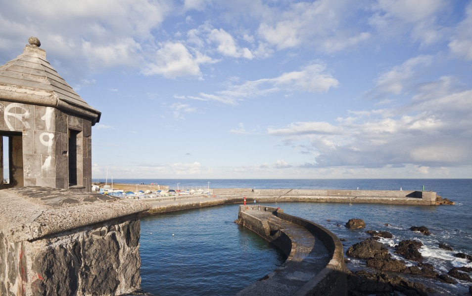 Embarcadero de El Penitente, Puerto de la Cruz, Tenerife, España, 2012-12-13, DD 03