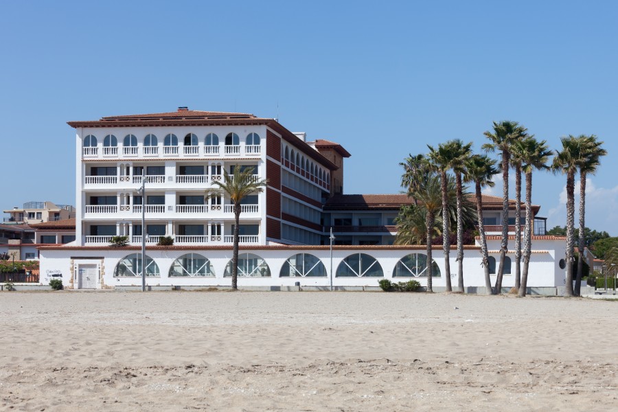 Hotel perante a praia de Coma-ruga. El Vendrell. Tarragona-30