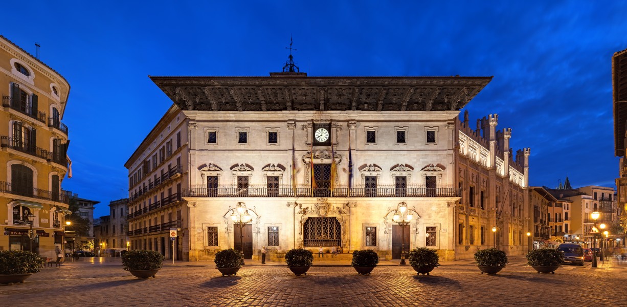 Rathaus Palma de Mallorca abends