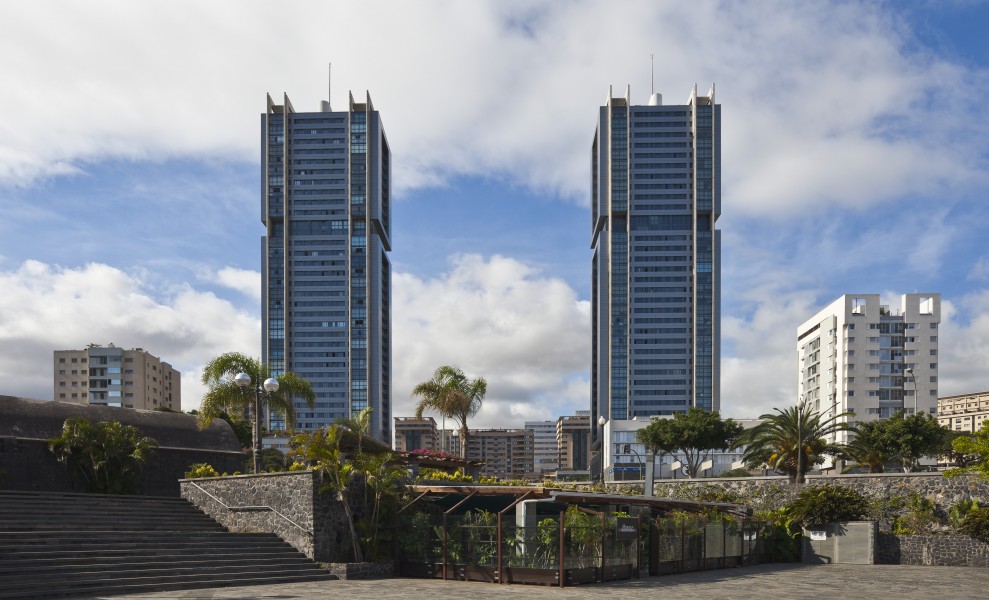 Torres de Santa Cruz, Santa Cruz de Tenerife, España, 2012-12-15, DD 01