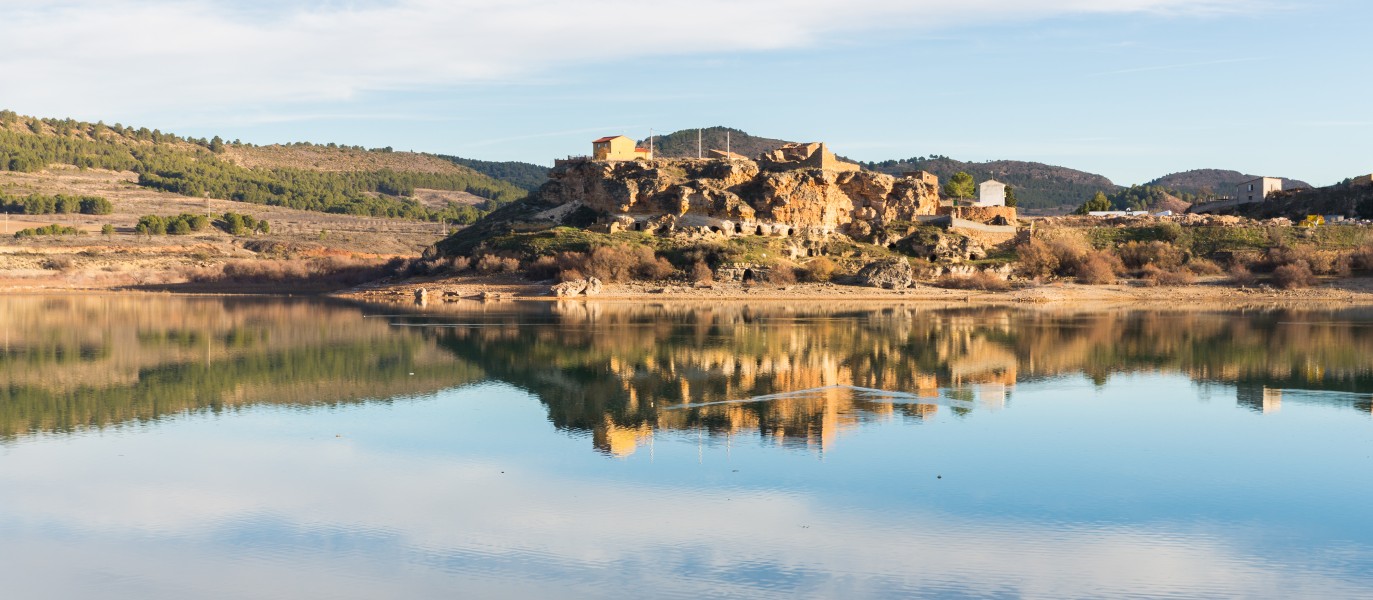 Vista de Nuévalos, Zaragoza, España, 2015-01-08, DD 09