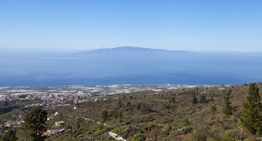 Vista de Puerto de Santiago, Santa Cruz de Tenerife, España, 2012-12-16, DD 04
