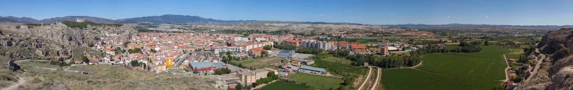 Vista panorámica de Calatayud desde San Roque, Aragón, España, 2014-07-12, DD 16-20 PAN