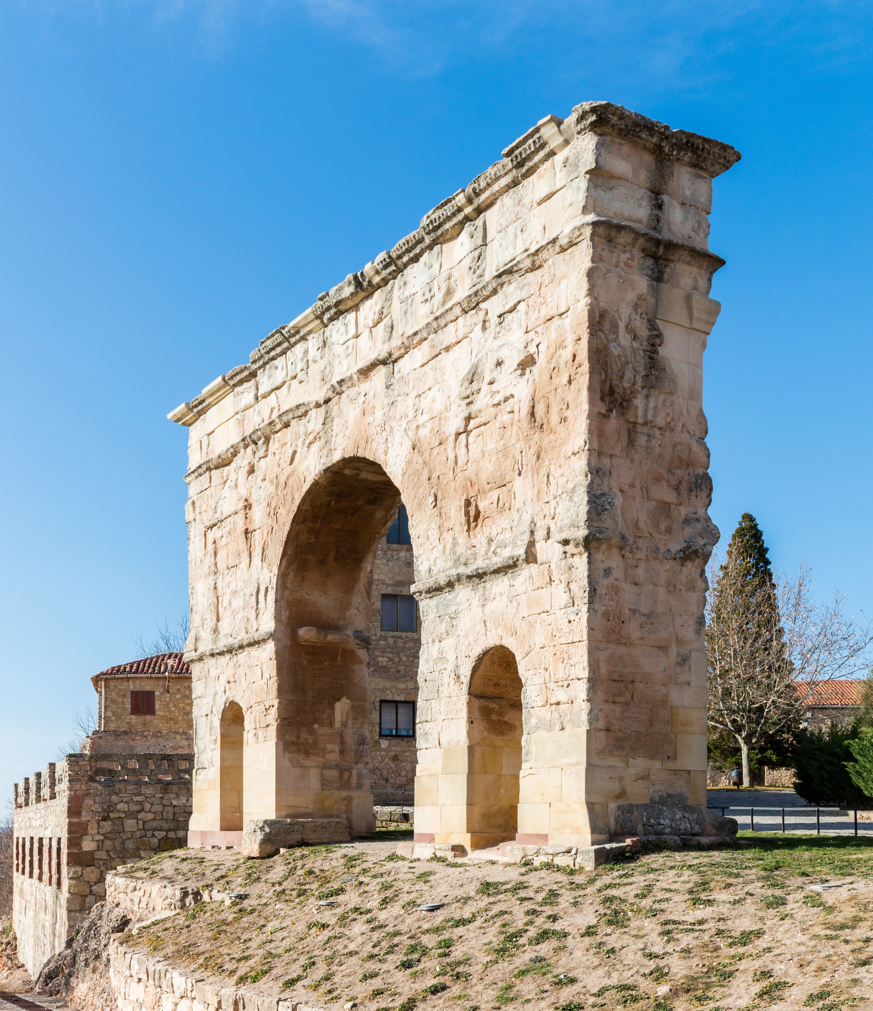 Arco romano, Medinaceli, Soria, España, 2015-12-28, DD 104