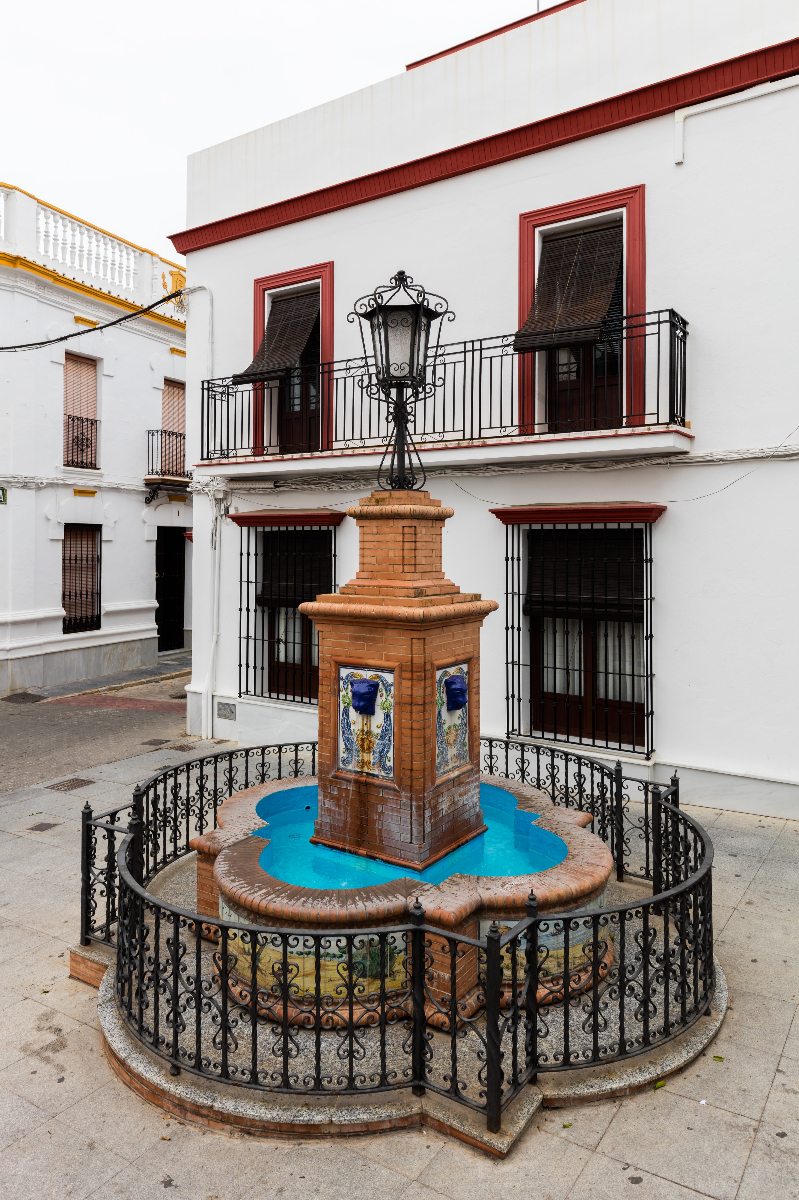 Fuente, Plaza Virgen del Rocío, Almonte, Huelva, España, 2015-12-07, DD 03