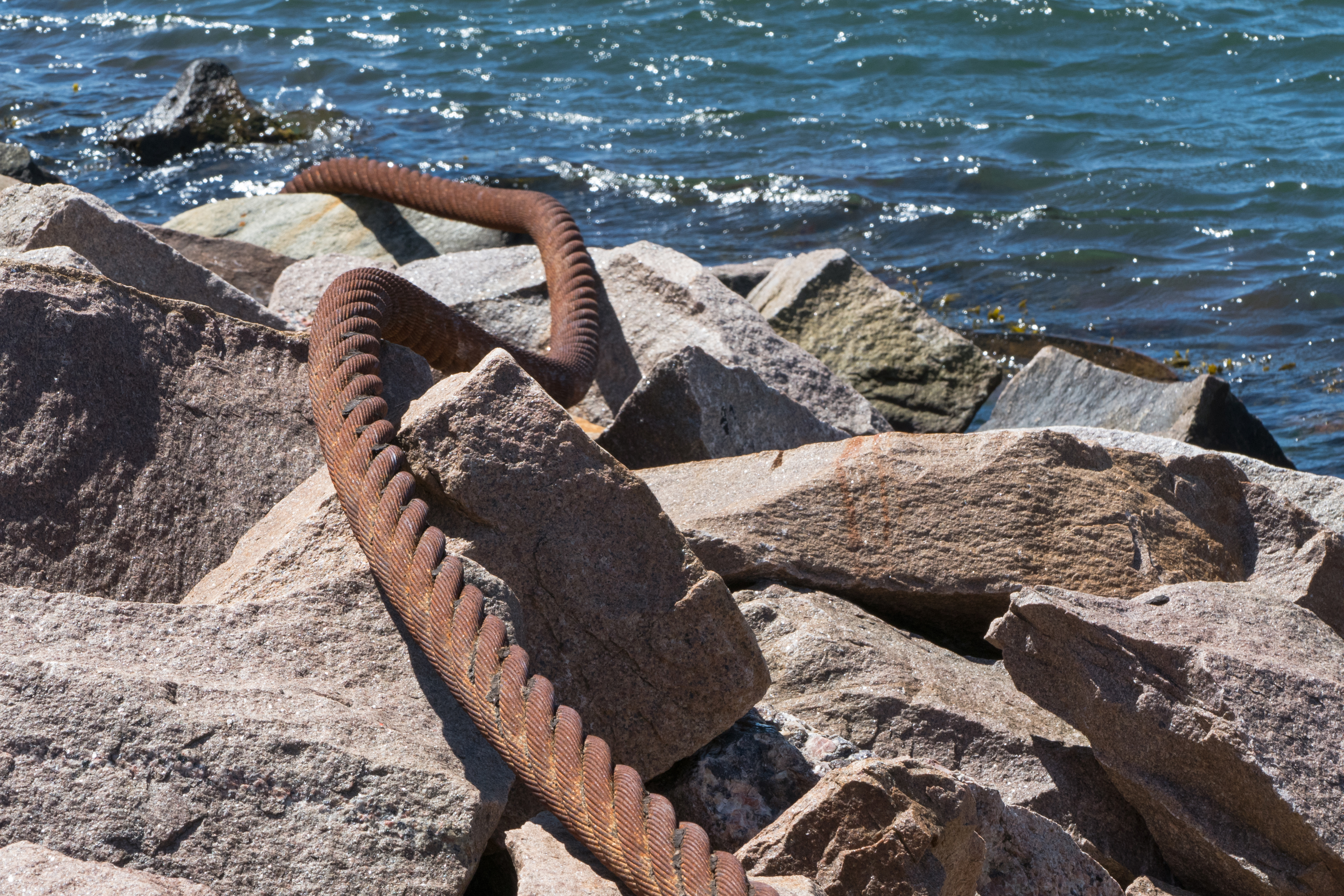 Old mooring steel wire rope at Lahälla