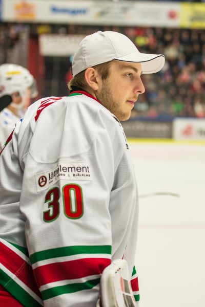 2013-10-05 Linus Ullmark 01