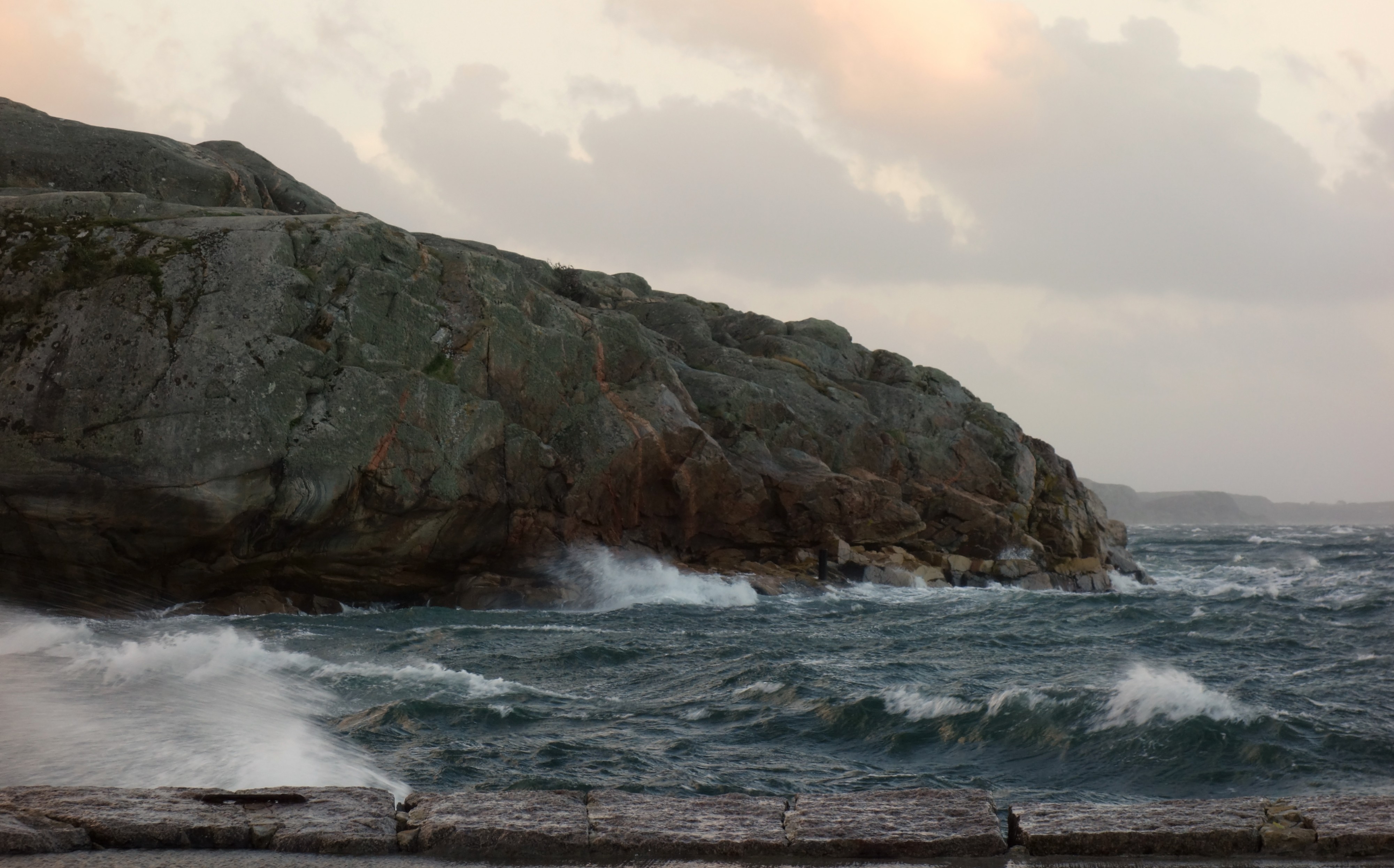 Släggö Lysekil during storm