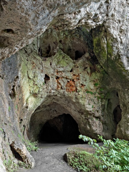 Neideck-Cave-1260332-HDR