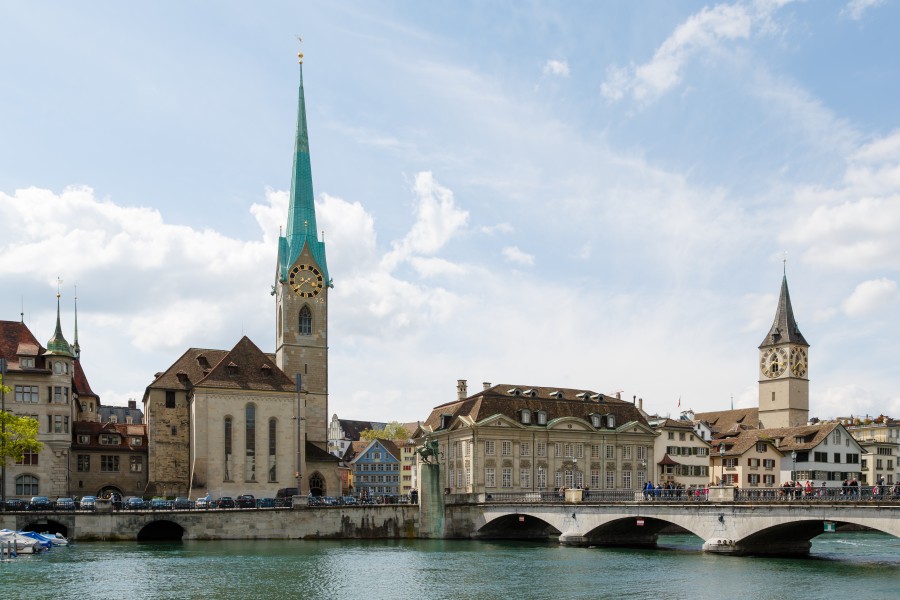 Zürich Switzerland-Münsterbrücke-and-Fraumünster-01