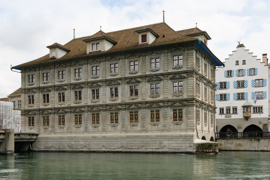 Zürich Switzerland Old-Townshall-01
