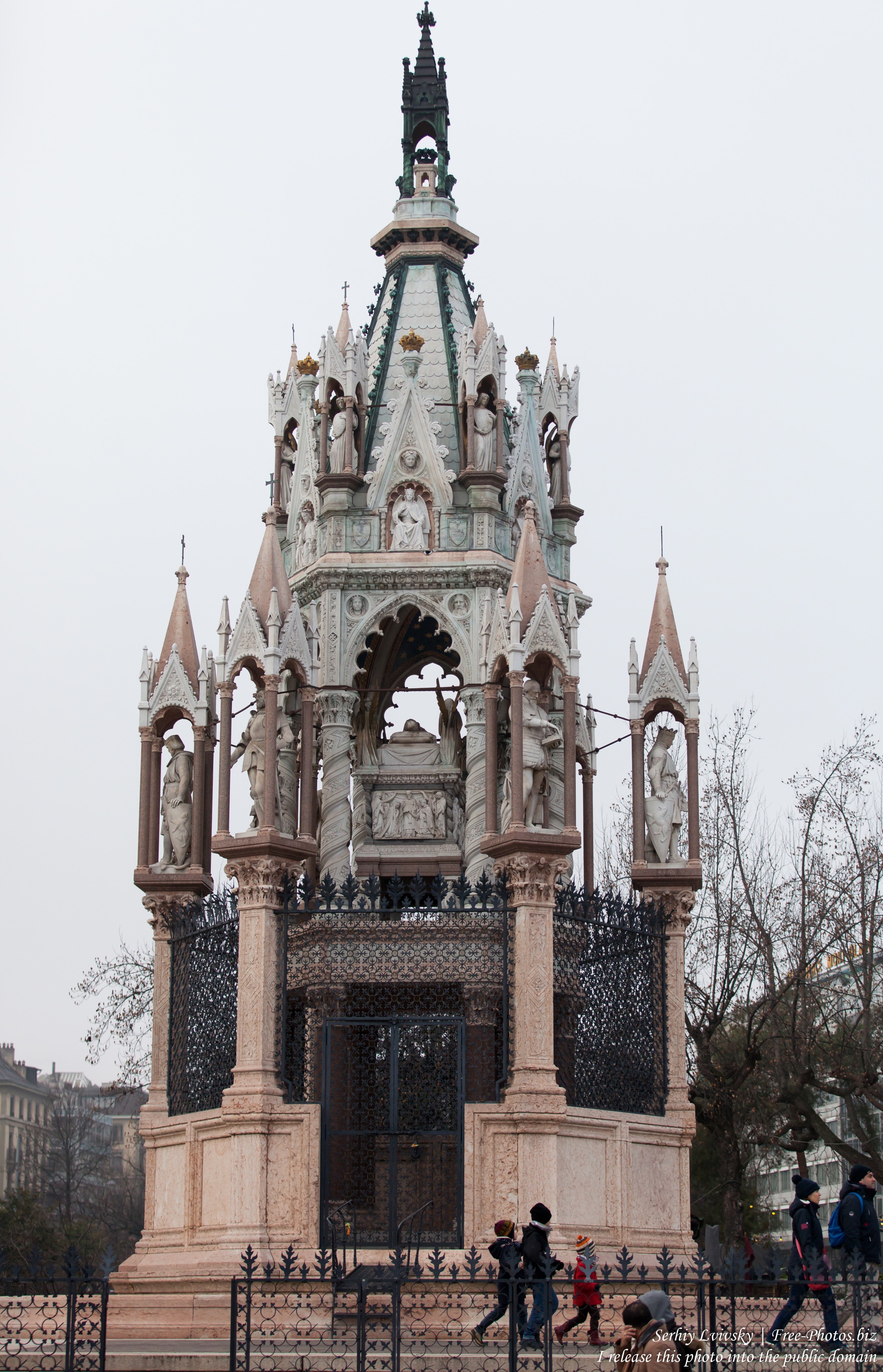 Geneva, Switzerland, photographed in December 2015 by Serhiy Lvivsky, picture 1