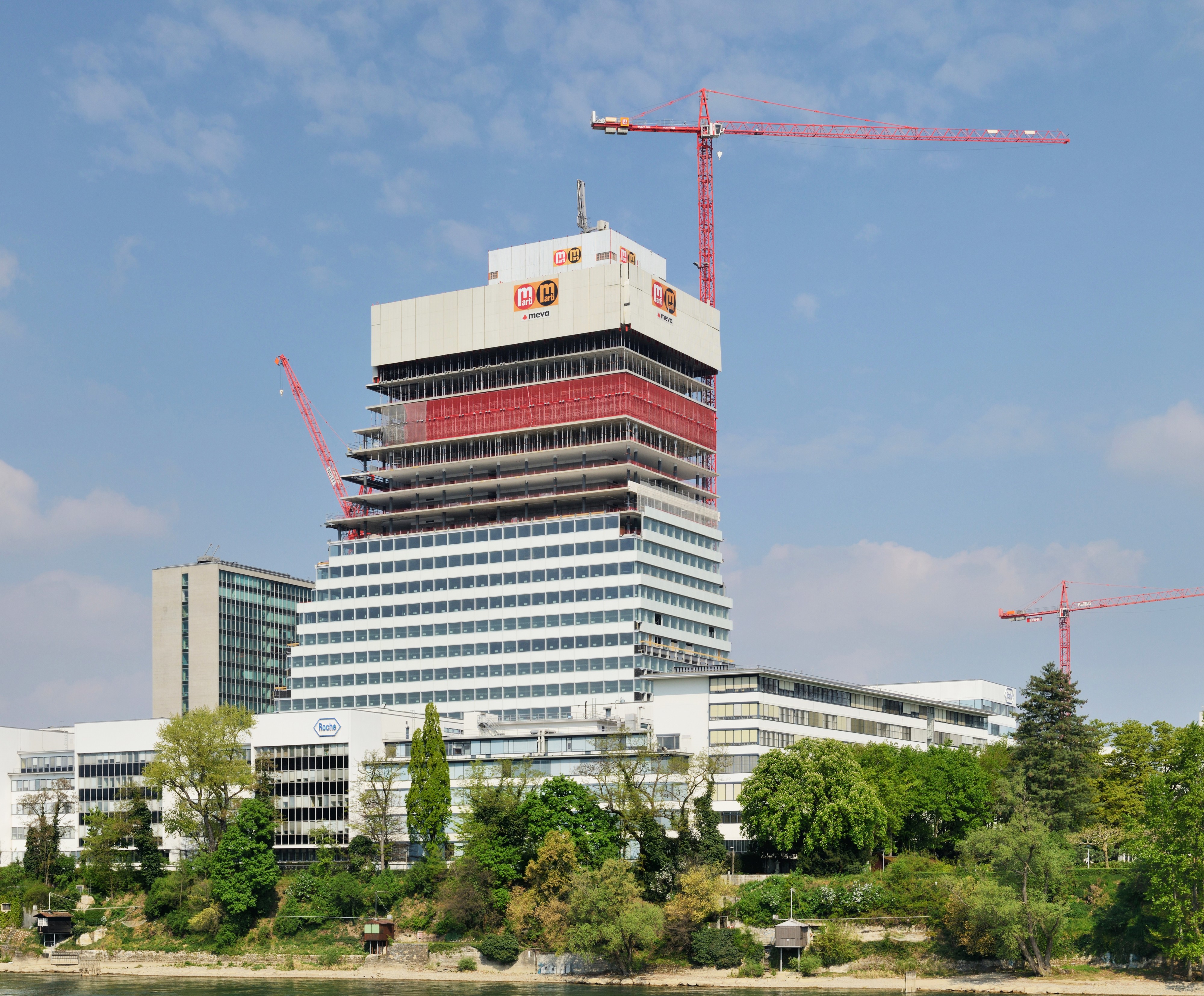 Roche Tower - Baufortschritt April 2014