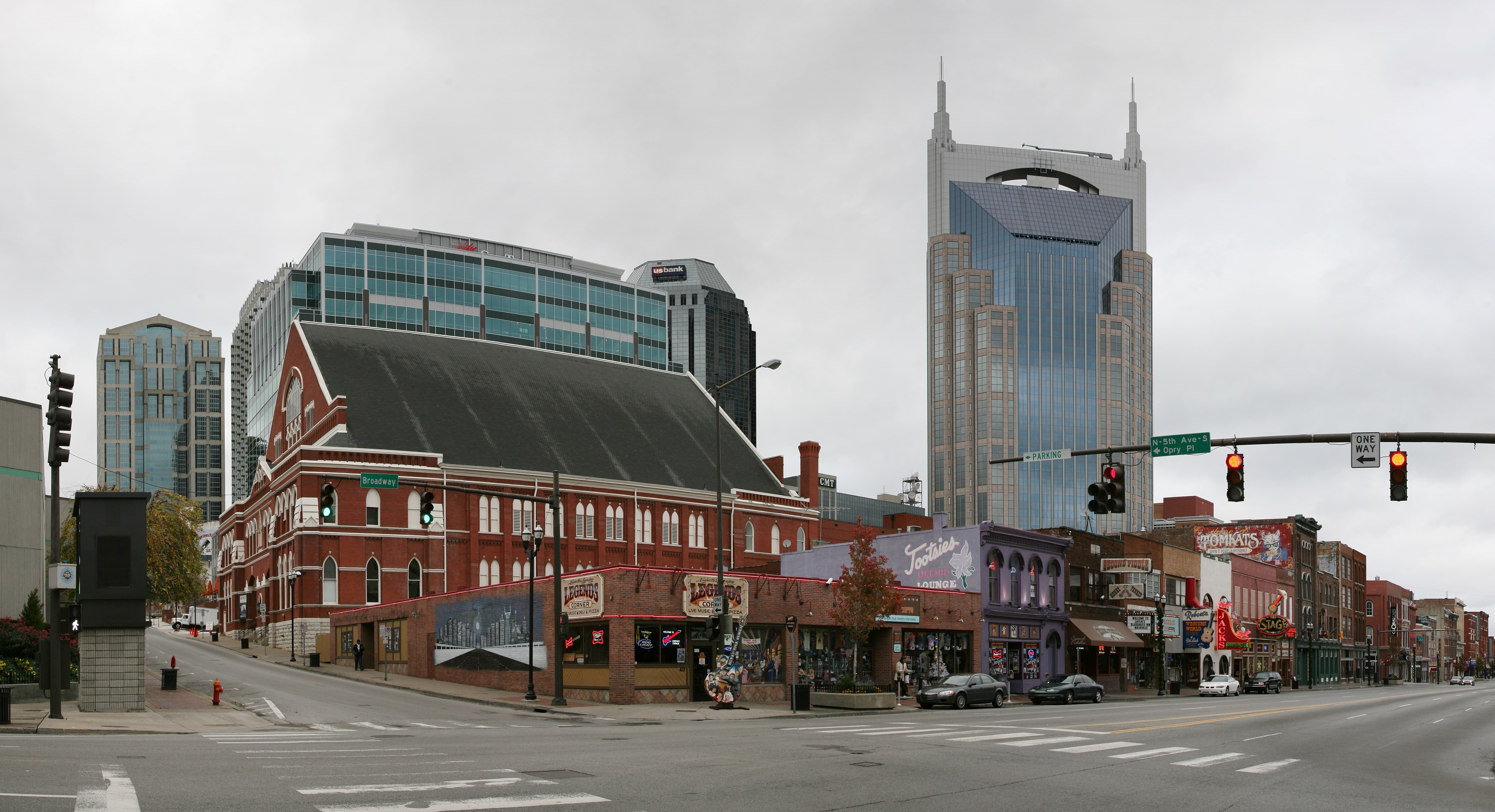 Nashville pano Opry Broadway