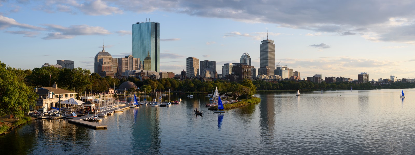 Boston skyline from Longfellow Bridge September 2017 panorama 1