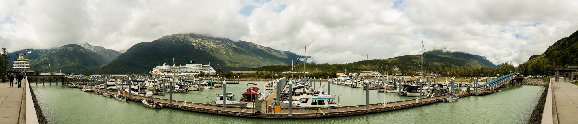 Puerto de Skagway, Alaska, Estados Unidos, 2017-08-18, DD 16-20 PAN