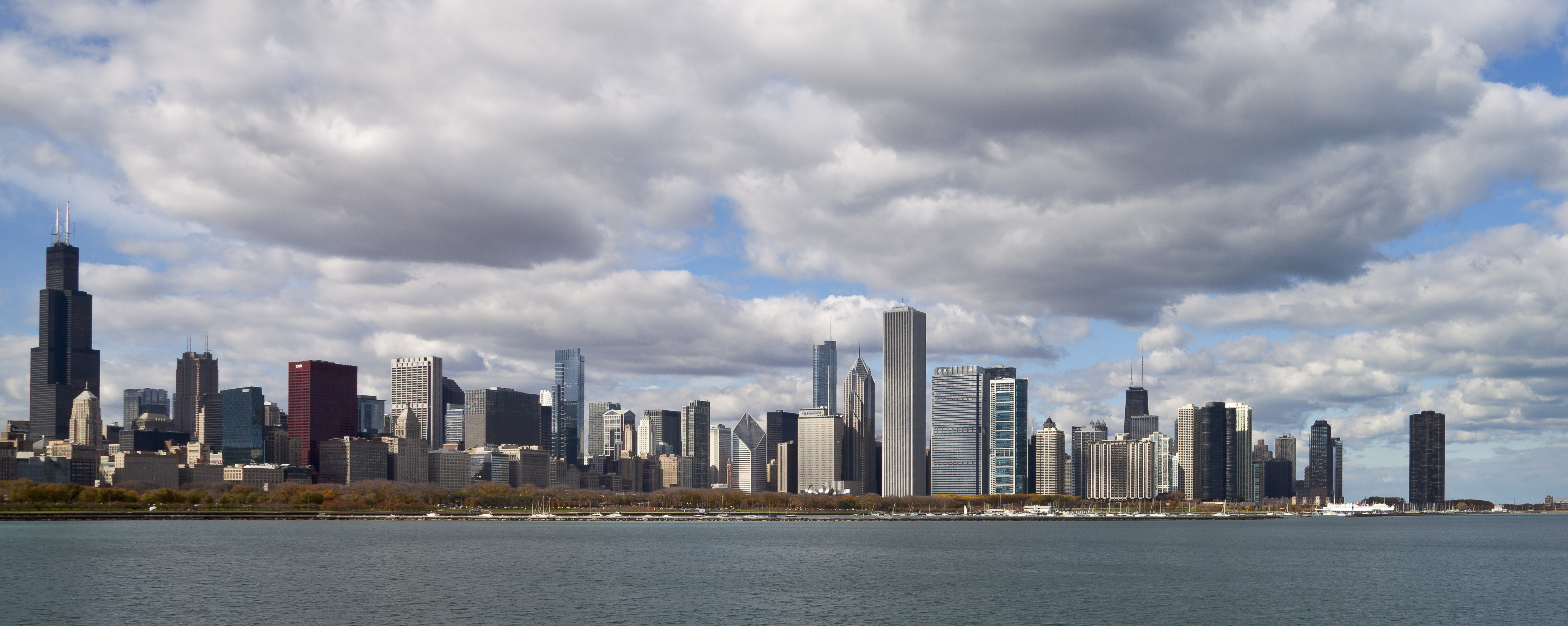 Vista del Skyline de Chicago desde el Planetario, Illinois, Estados Unidos, 2012-10-20, DD 02