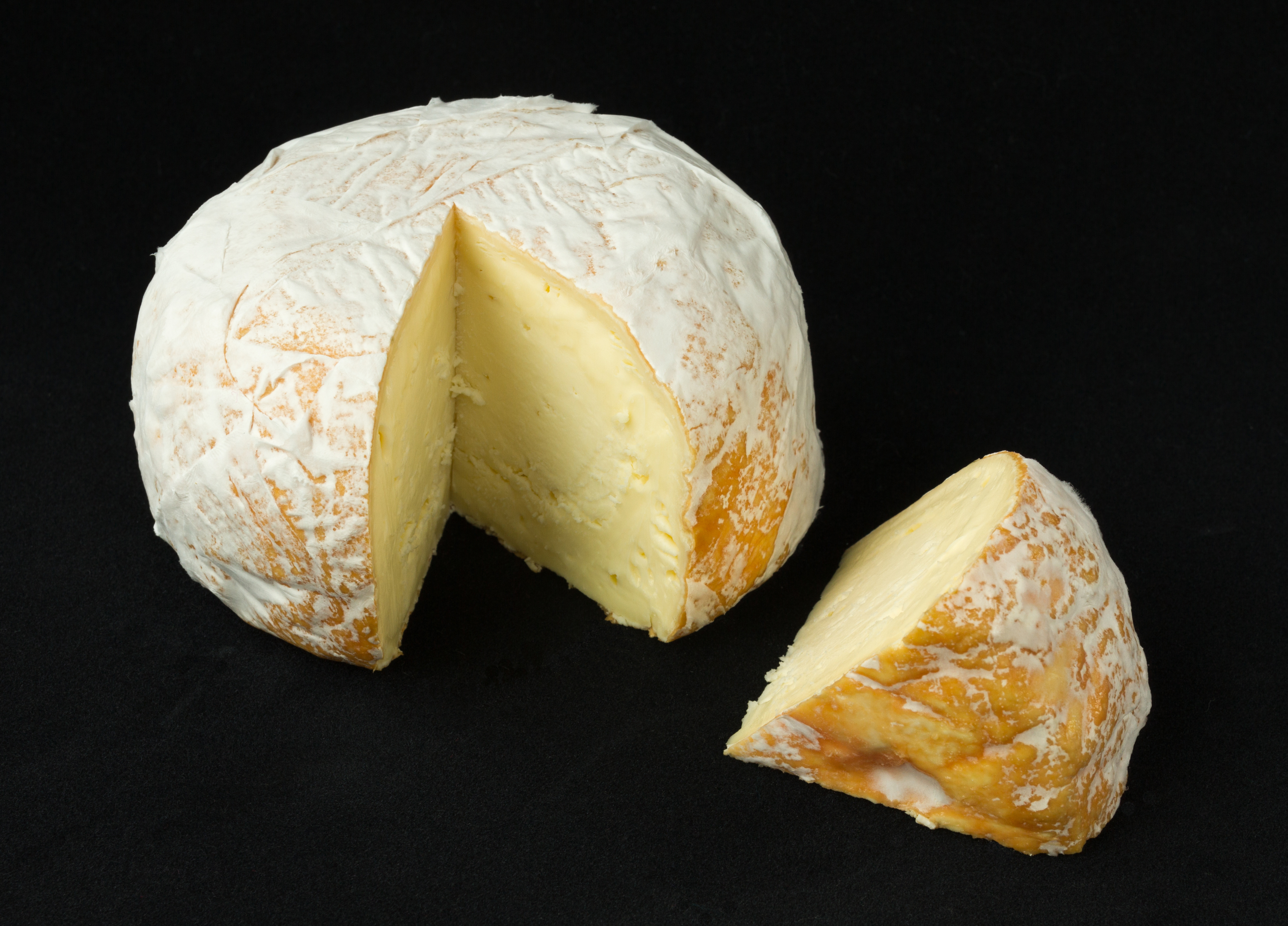 Cowgirl Creamery Point Reyes - Red Hawk cheese
