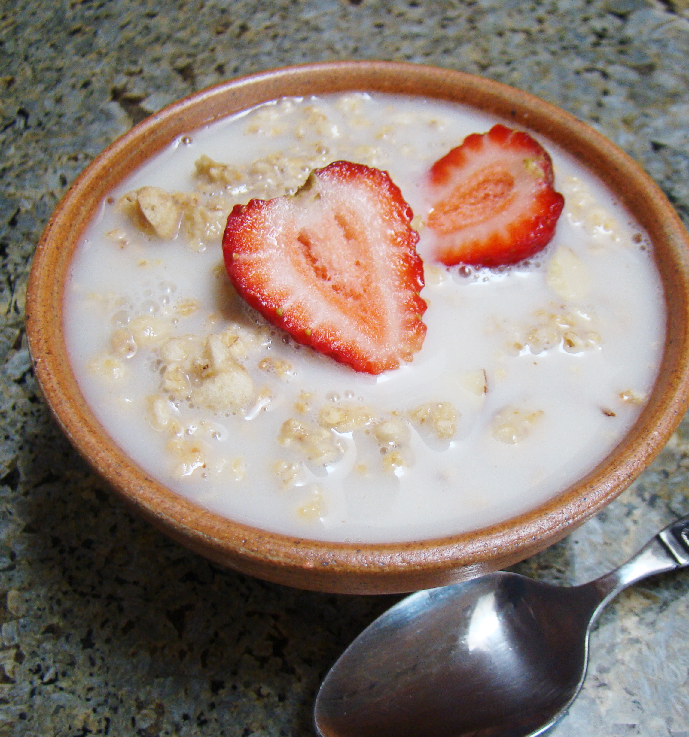 Granola and Strawberry (4780805838)