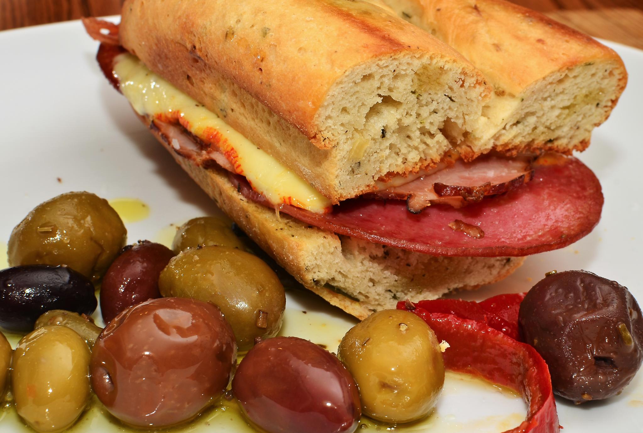 Mmm... nice herbed garlic bread (6166292490)