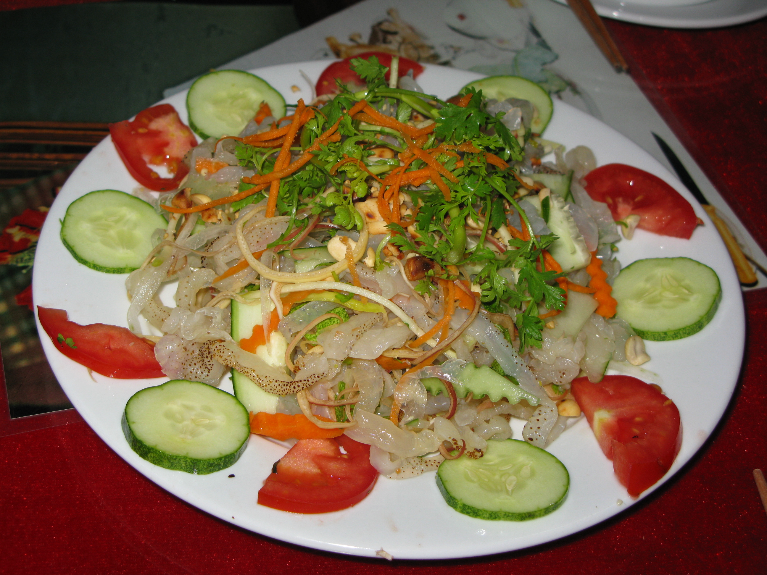 Nom sua