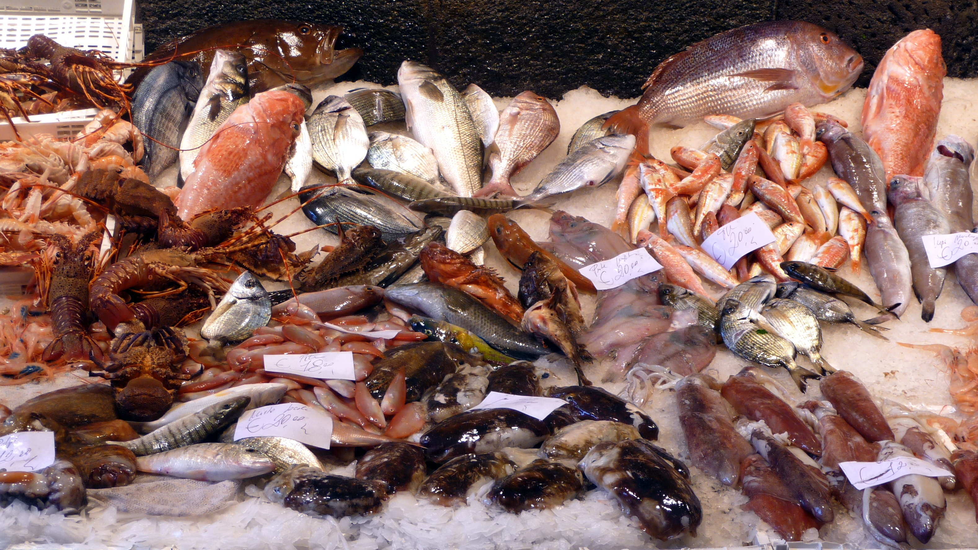 Pesce al mercato 1