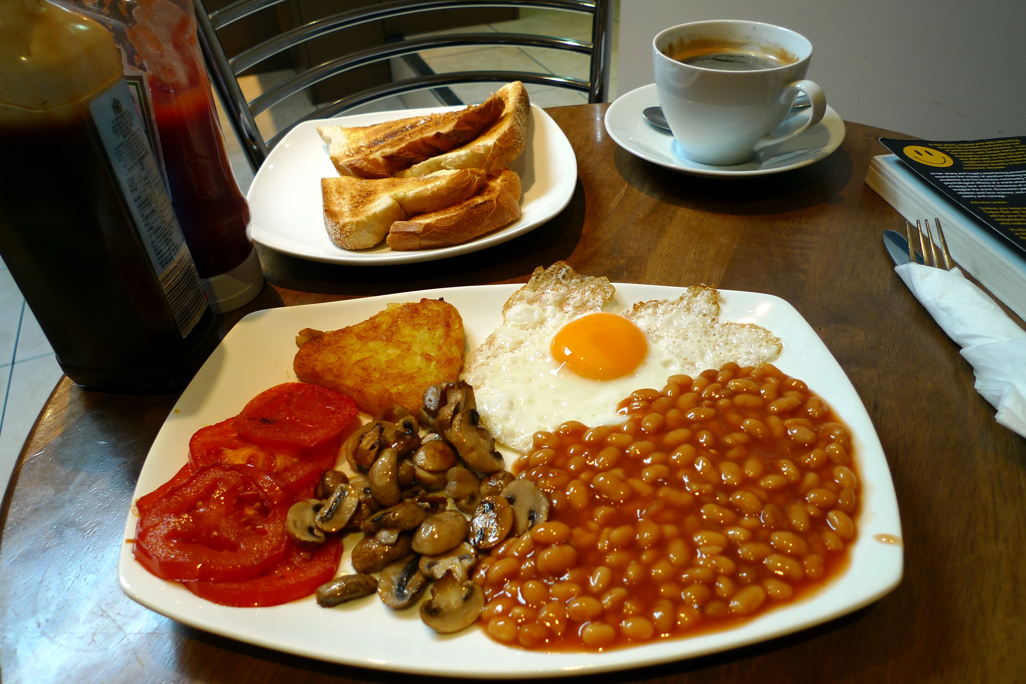 Portland Cafe, Fitzrovia, London (6013652369)
