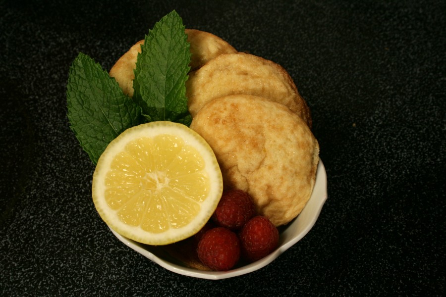 Lemon cookies in a cup