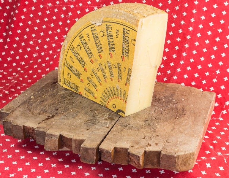 2015-01-25 Le Gruyère AOP Bio - Der Schweizer - WikiLovesCheese Vienna - hu - 7876