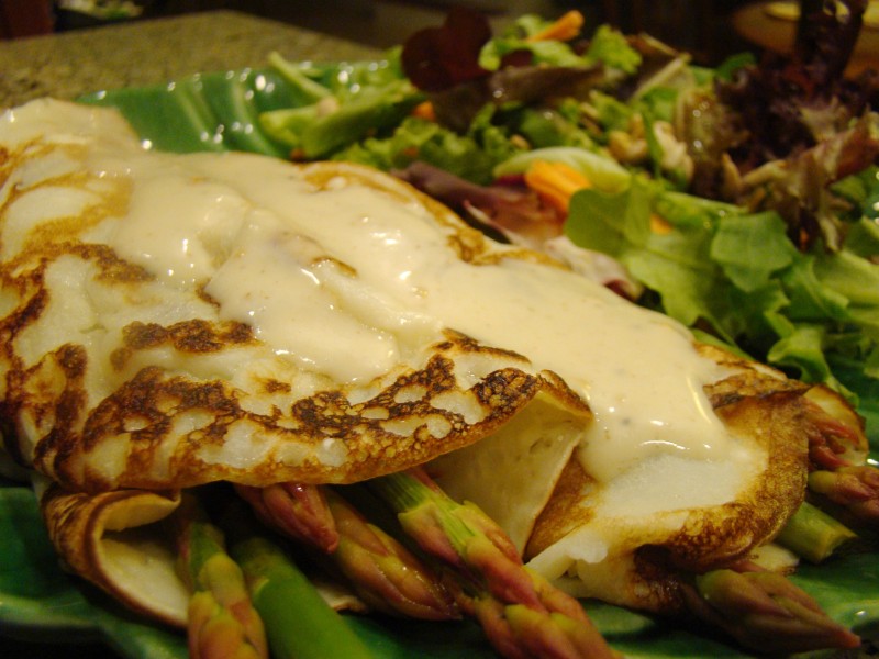 Asparagus Crepe with Vegan Hollandaise (3930200459)