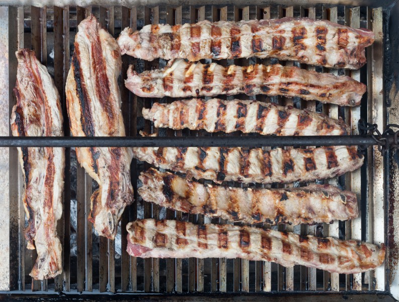 Churrasco na grella a medio facer. Galiza