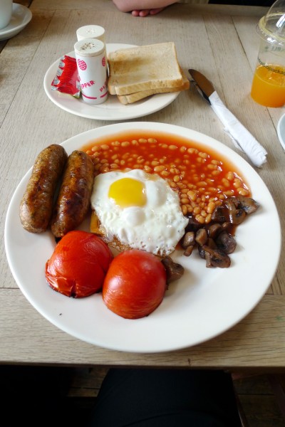 Full english breakfast with veggie sausages 2 cc flickr user ewan m